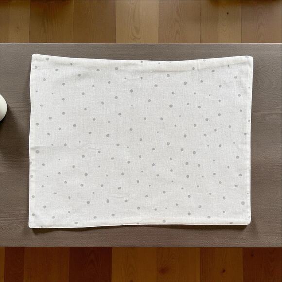 IKEA NISSOGA Gray & White Reversible Placemats 17 ¾x13 ¾ " Set of (4) - Picture 2 of 3